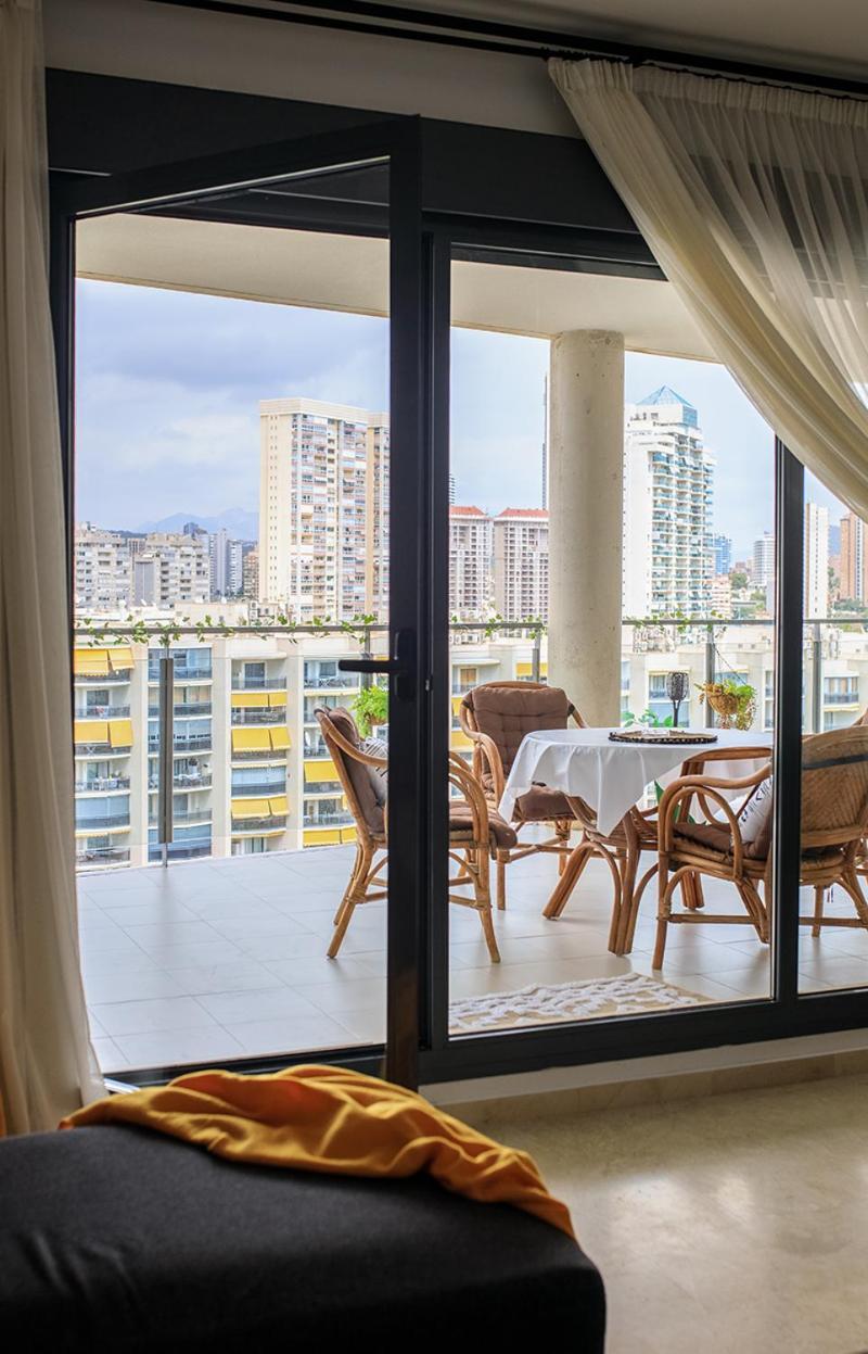 Apartamento Oasis Cala Alta New 120qm Free Parking, Pool, 2 Bath, 3bdr, Wi-fi, Air-condit *